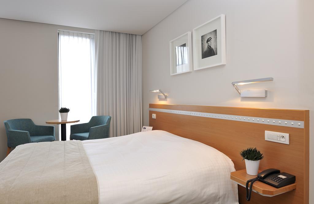 Business By Parkhotel -Annex- Κόρτρικ Δωμάτιο φωτογραφία