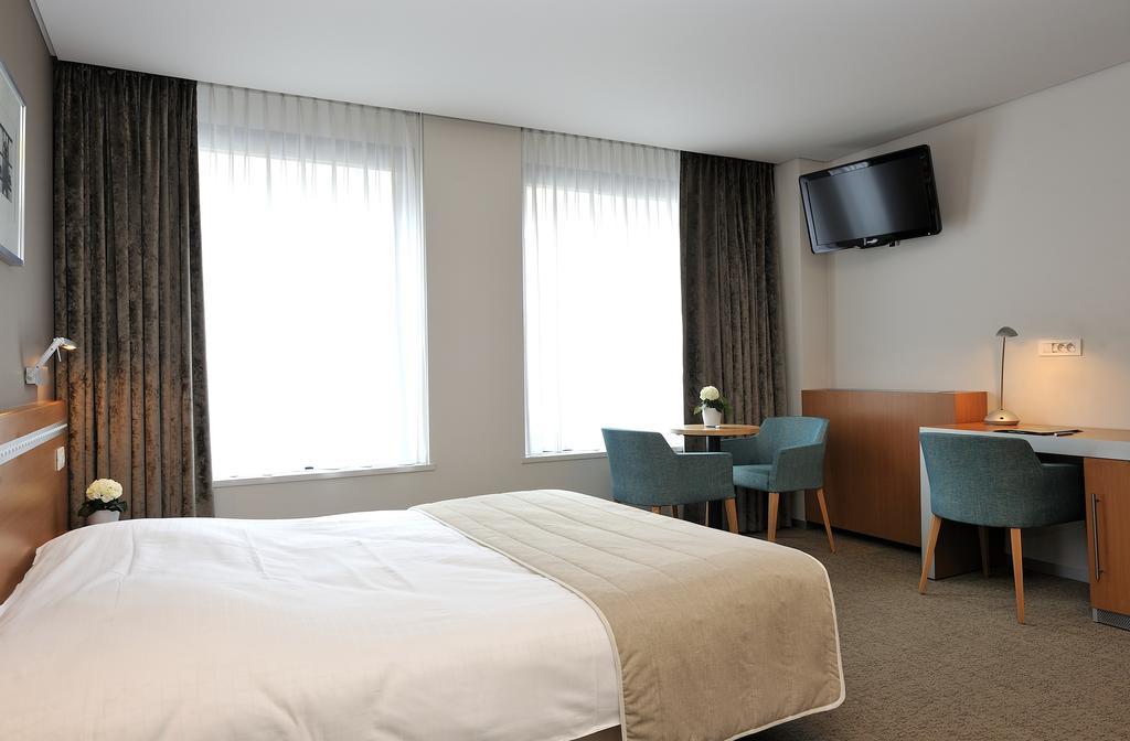 Business By Parkhotel -Annex- Κόρτρικ Δωμάτιο φωτογραφία